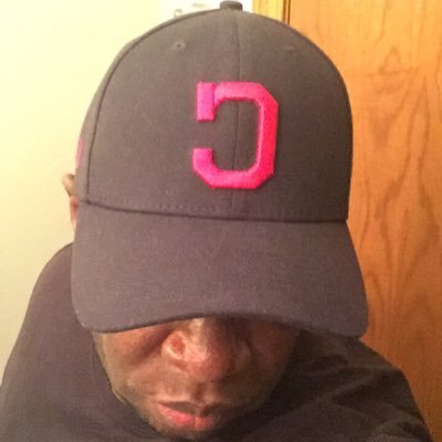 Profile Picture of Derrick McKinney (@bigdee1on1) on Twitter