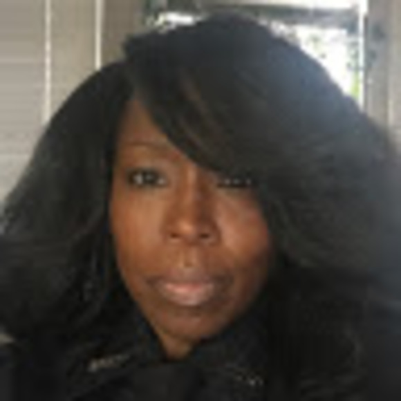 Valerie wright - Poshmark Profile Picture of Valerie wright (@vwright20) on Poshmark