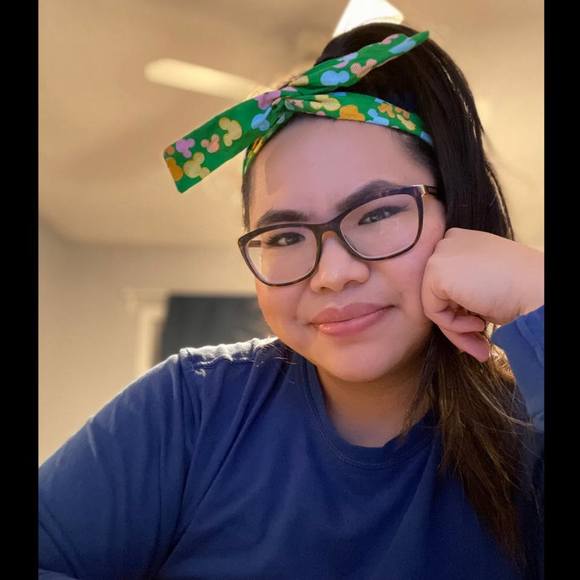 Profile Picture of Kathy Dinh (@mrsblbdd) on Poshmark