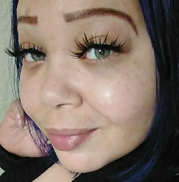 Profile Picture of Sonja Meredith (@sonja_meredith) on Poshmark