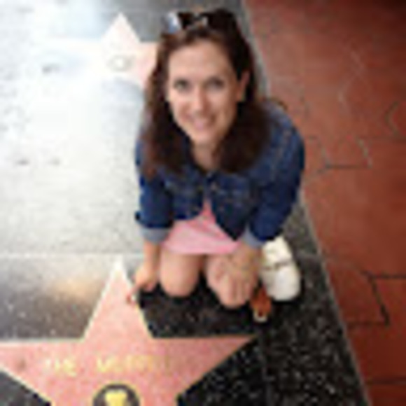 Profile Picture of Anna Black (@annablack2800) on Poshmark