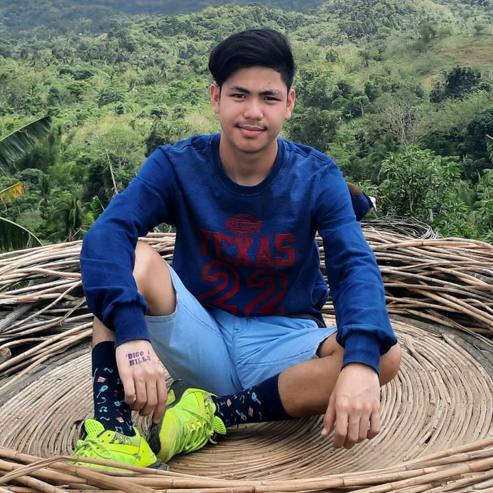 Profile Picture of Ralph (@ralph_paguio) on Tiktok