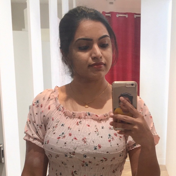 Profile Picture of Amala Sebastian (@amalasebastian) on Poshmark