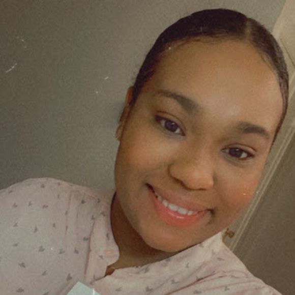 Profile Picture of Jasmine Farrell (@jasminefarre580) on Poshmark