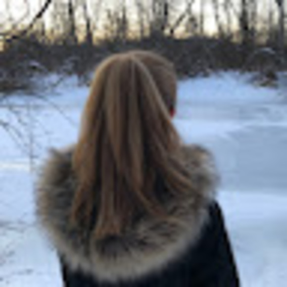 Profile Picture of Taylor Homer (@taylorhomer8) on Poshmark