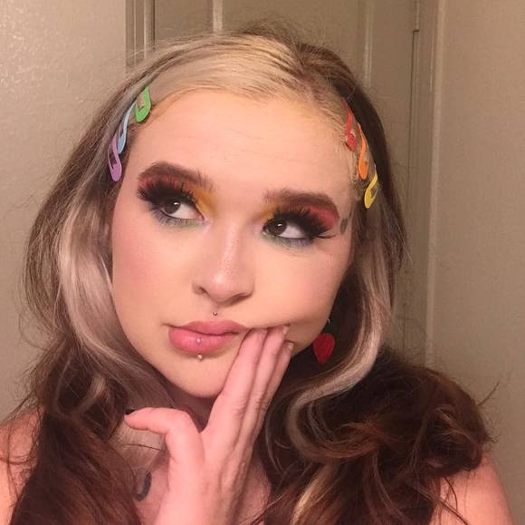 Profile Picture of Leeanna Weidner (@lweidner96) on Poshmark