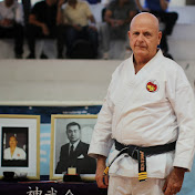 James Botsford - Youtube Profile Picture of James Botsford (@botzztob) on Youtube