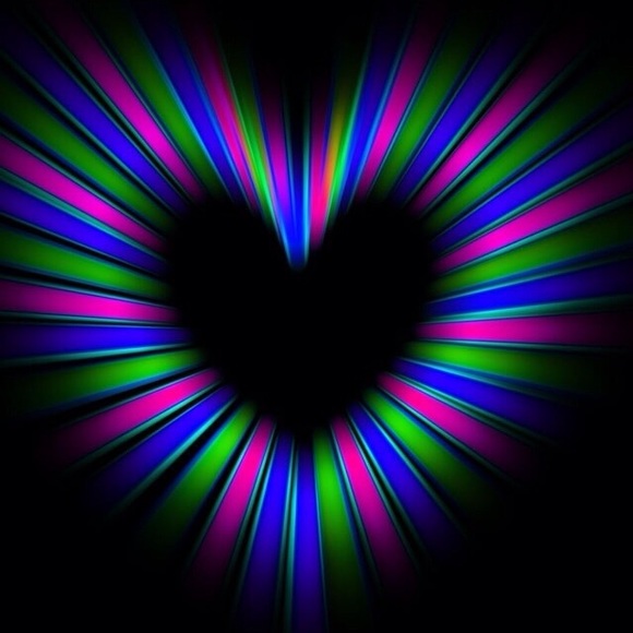 Profile Picture of Nova Tharel (@ntharel) on Poshmark