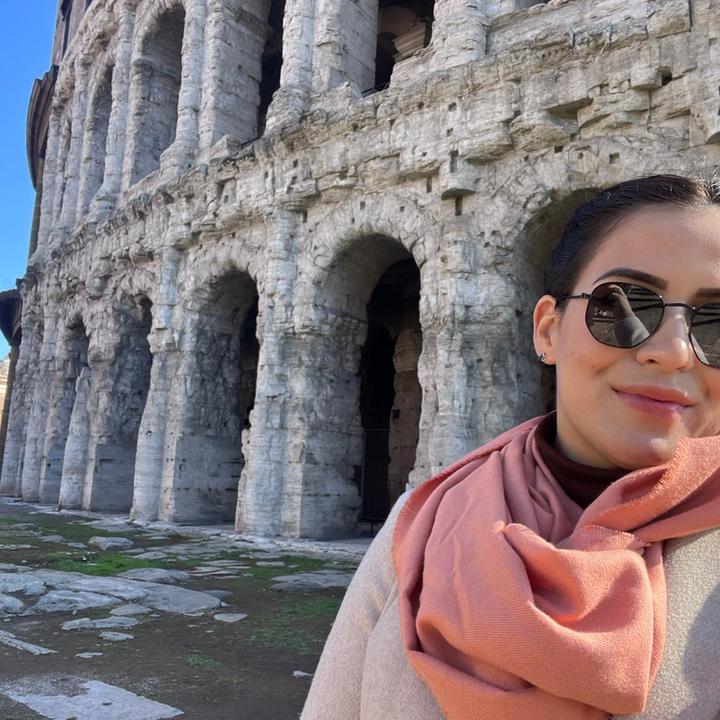 Profile Picture of Lorena Melo (@lorenamelo13) on Tiktok