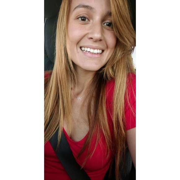 Profile Picture of Camila Berón (@camila_beron) on Poshmark