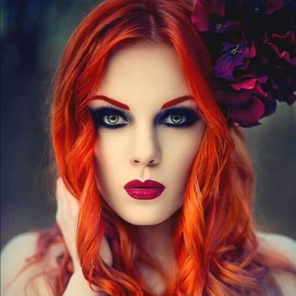 Profile Picture of Shauna Roberts (@shawndaube) on Poshmark