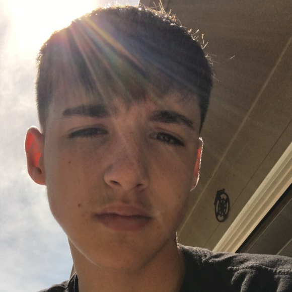 Profile Picture of Gavin Parsons (@gmanparsons) on Poshmark