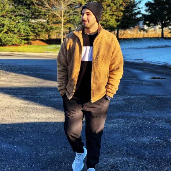 Profile Picture of Fouf Quassis (@fquassis) on Poshmark