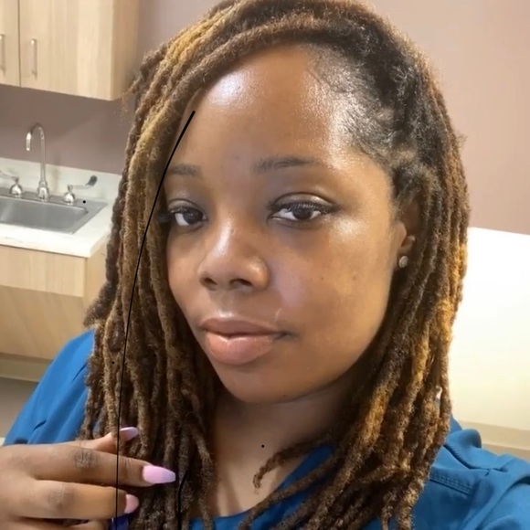 Profile Picture of Kevina Mcnair (@kkay202) on Poshmark
