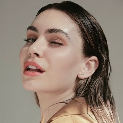 Profile Picture of Sophie Tweed-Simmons (@SophieTSimmons) on Twitter