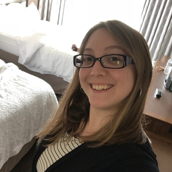 Profile Picture of Audra Sigrist (@audra_8984) on Poshmark