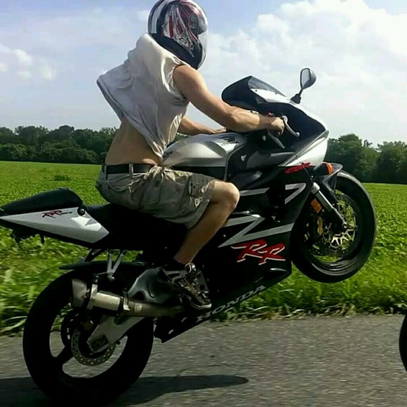 Profile Picture of Jonathan Hamilton (@jonboy91) on Poshmark