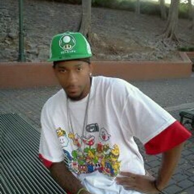 Profile Picture of Lawrence Woolfolk (@Chicago_Da_Boss) on Twitter