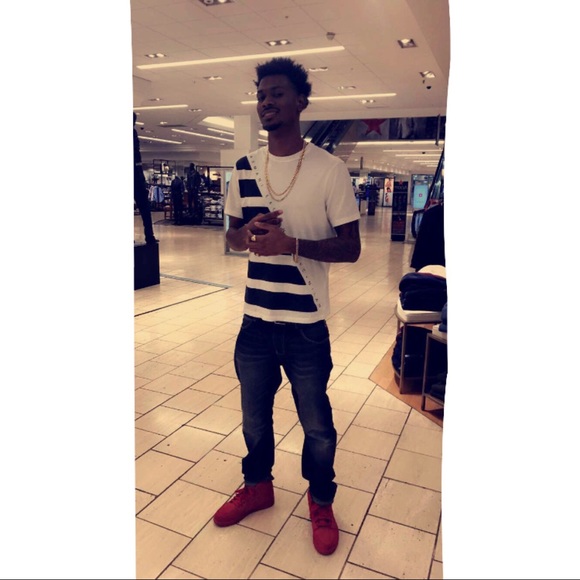 Profile Picture of Rudy Bell (@yoyo_jefe) on Poshmark