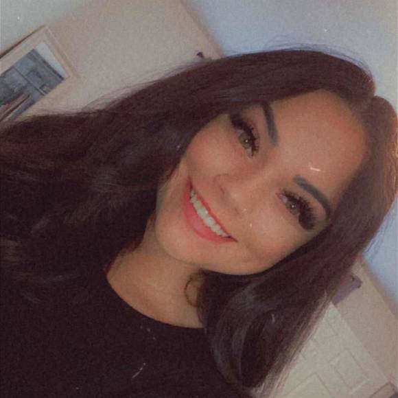 Profile Picture of Hayley Carlgren (@hayley45671) on Poshmark