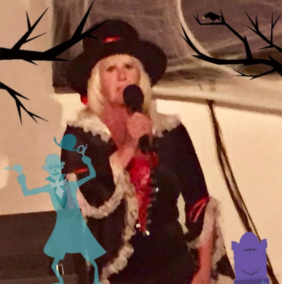 Profile Picture of Carmen Murzyn (@carmurz1) on Poshmark