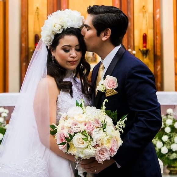 Profile Picture of Roberta Hurtado (@robertahurtado) on Poshmark