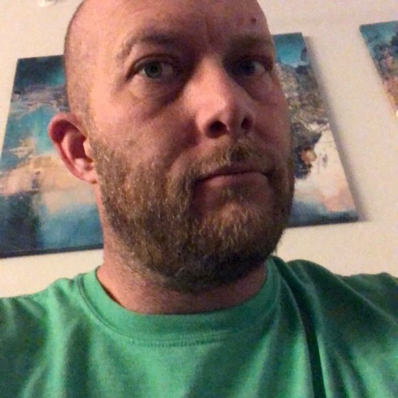 Profile Picture of Eric Haggard (@erichaggard) on Poshmark