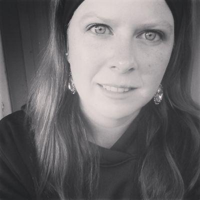 Profile Picture of Elizabeth McMullen (@lizziem88) on Twitter
