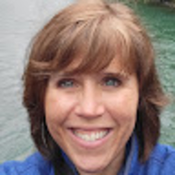Profile Picture of Kim Hoffacker (@kimhoffacker) on Poshmark