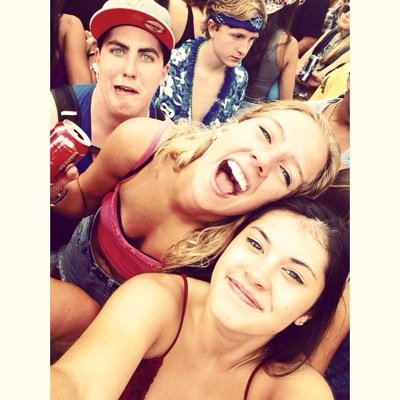 Profile Picture of Mackenzie Duffy (@mackenziedufffy) on Twitter