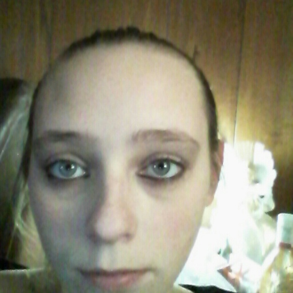 Profile Picture of Kimber Reignier (@kgeldmeyer) on Poshmark