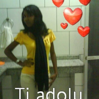 Profile Picture of Deborah Lira (@biinhaa_lira) on Twitter