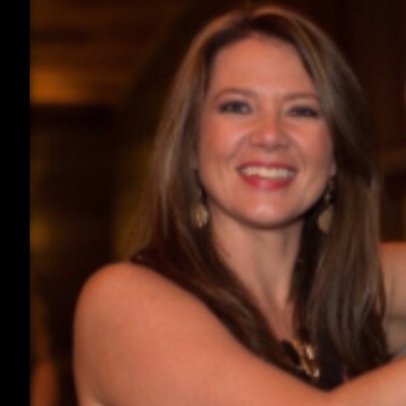 Profile Picture of Alisha Duncan (@alisharduncan) on Poshmark