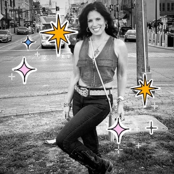 Profile Picture of Carla Colonna (@carlasjewelry) on Poshmark