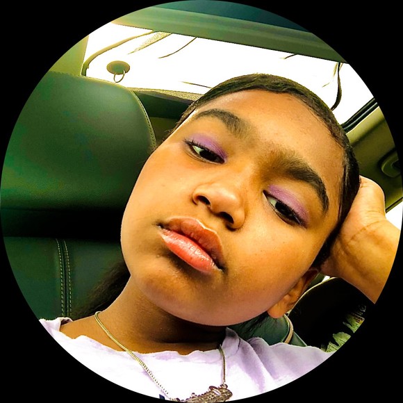 Profile Picture of Candace Clay (@candace_clay) on Poshmark