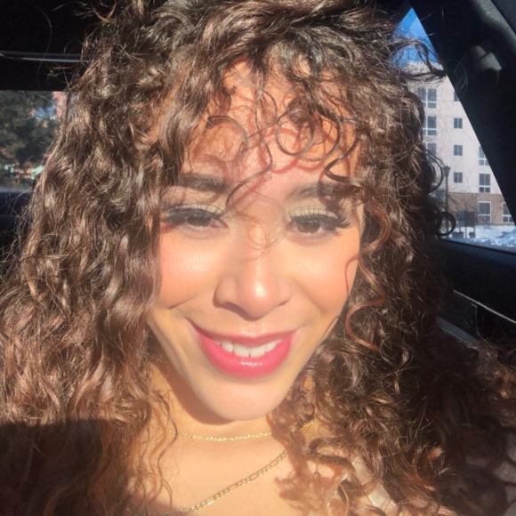 Profile Picture of Ava Courneya (@courneyalucky13) on Poshmark