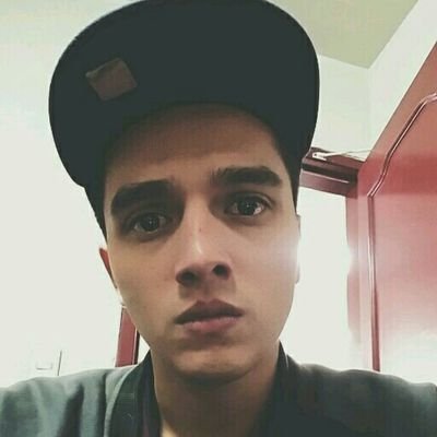 Profile Picture of Benjamin Loya (@BenjaminLoya2) on Twitter