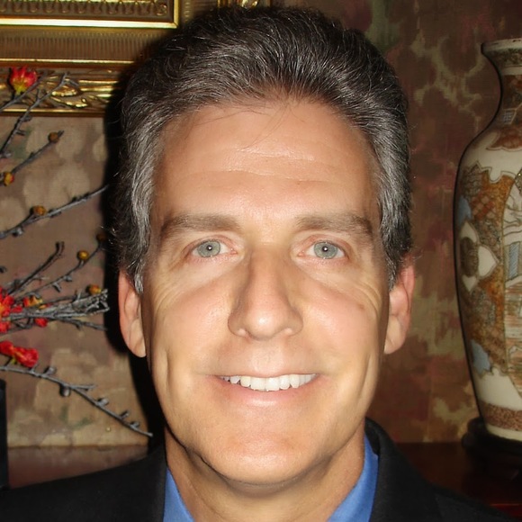 Profile Picture of David Rosenblum (@david_rosenblum) on Poshmark