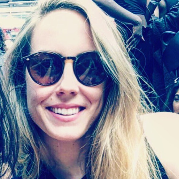 Profile Picture of Charlotte Farrell (@cefarrell) on Poshmark