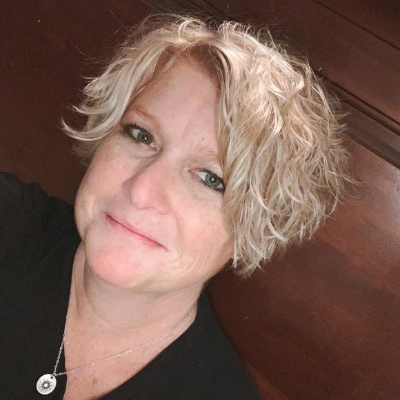 Profile Picture of Jennifer Mcnulty (@jmacbm) on Poshmark