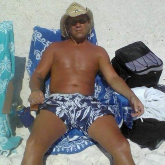 Profile Picture of Jeff Hegland (@jeffhegland17) on Poshmark