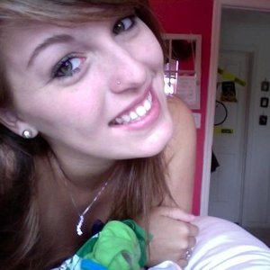 Profile Picture of Lindsey Lefton (@iloveapplejuicemost) on Myspace