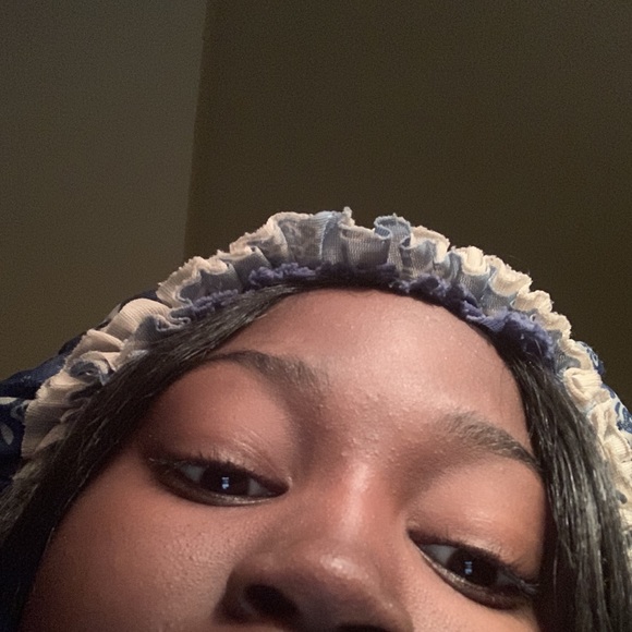 Naomi Samuel - Poshmark Profile Picture of Naomi Samuel (@naomi235) on Poshmark