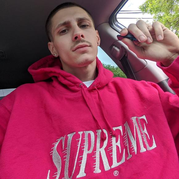 Profile Picture of Bms Sanderson (@brettcoom) on Poshmark