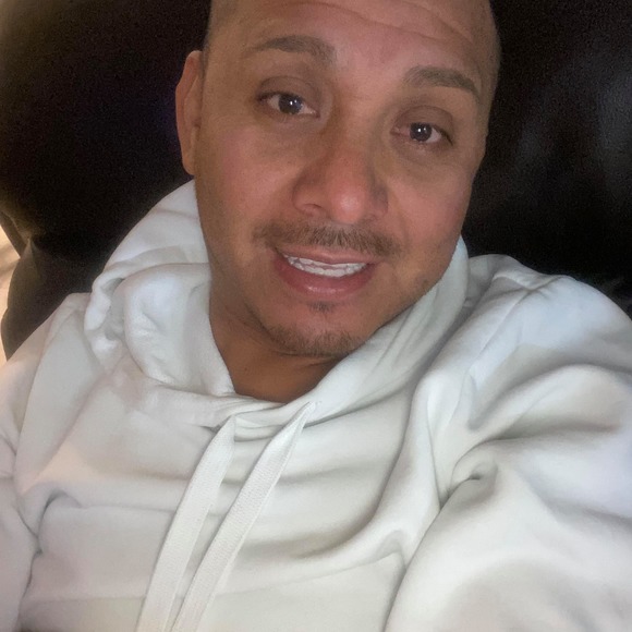 Profile Picture of Arturo Ramirez (@arg0013) on Poshmark