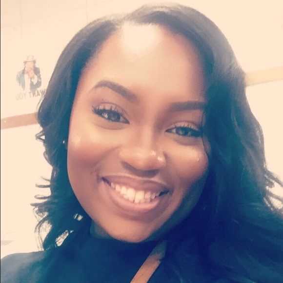 Profile Picture of Chrystal Wilson (@chrystalw18) on Poshmark