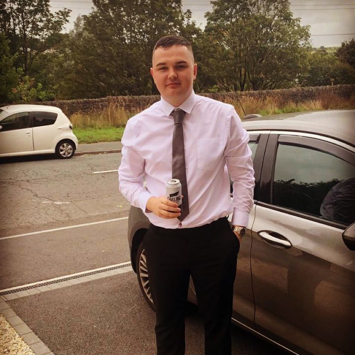 Profile Picture of Alex Sunter (@alexjsunter) on Tiktok