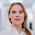 Profile Picture of Dr. Nicole Schrader (@schraderplasticsurgery) on Instagram