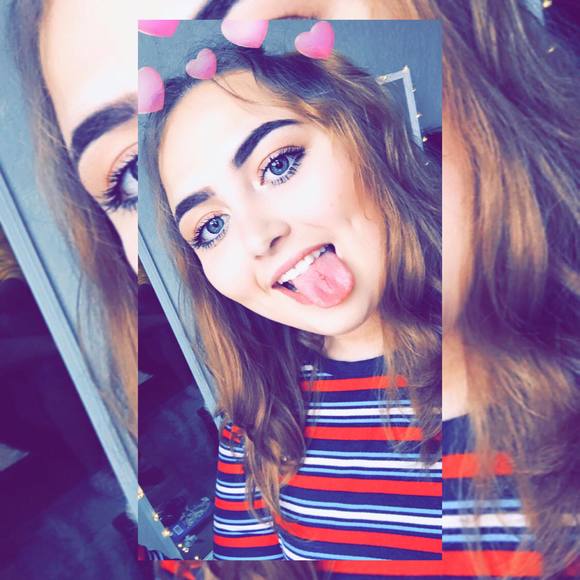 Profile Picture of Autumn Rulapaugh (@autumn_isbored) on Poshmark