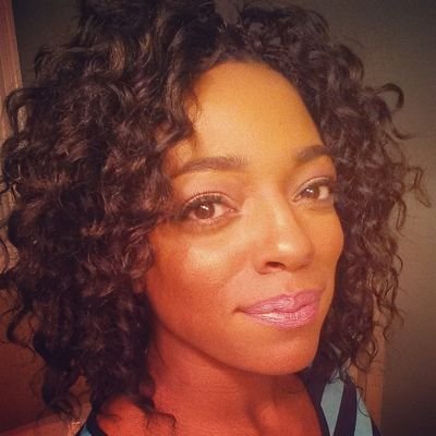 Profile Picture of Renee Holtz-Sharp (@LaunchWithRenee) on Twitter